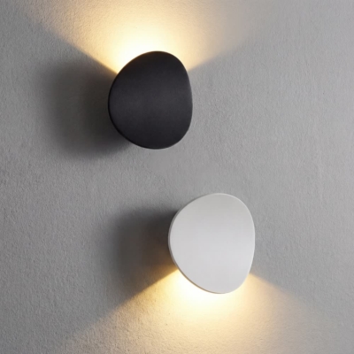 Outdoor LED wall lamp waterproof balcony villa wine garden courtyard living room bedroom light luxury creative bedside lamp